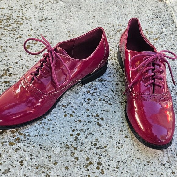 Twiggy London Women Shoes Red Faux patent Leather Upper Lace Up Sneaker Size 8M - Picture 5 of 11